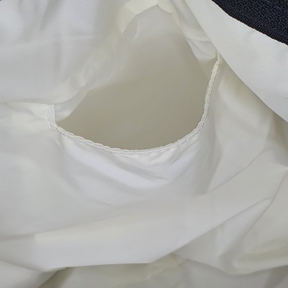 LeSportsac Hobo / crossbody with zippered Toiletry Pouch New without Tag - Picture 9 of 10